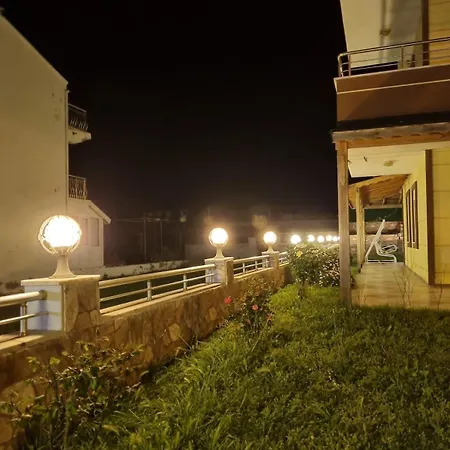 Family-friendly 3br 50m To Quiet & Spacious In فيلة *