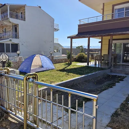Family-friendly 3br 50m To Quiet & Spacious In Ayvalı