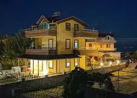 Villa Family-friendly 3br 50m To Quiet & Spacious In *