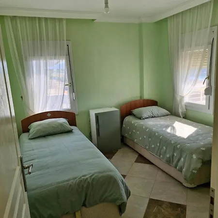 Family-friendly 3br 50m To Quiet & Spacious In