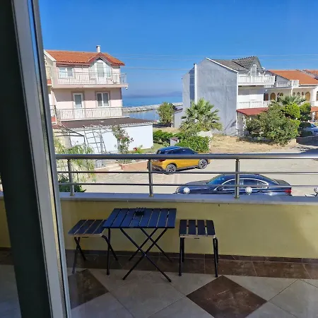 Family-friendly 3br 50m To Quiet & Spacious In *