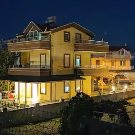 Family-friendly 3br 50m To Quiet & Spacious In *