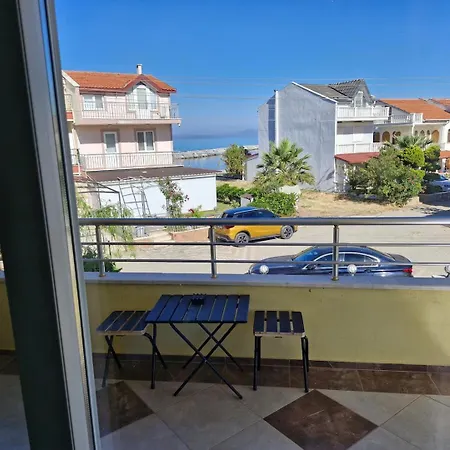 Family-friendly 3br 50m To Quiet & Spacious In Villa Ayvalı