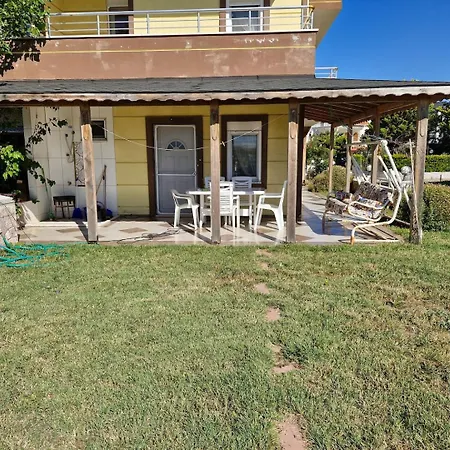 Family-friendly 3br 50m To Quiet & Spacious In Villa